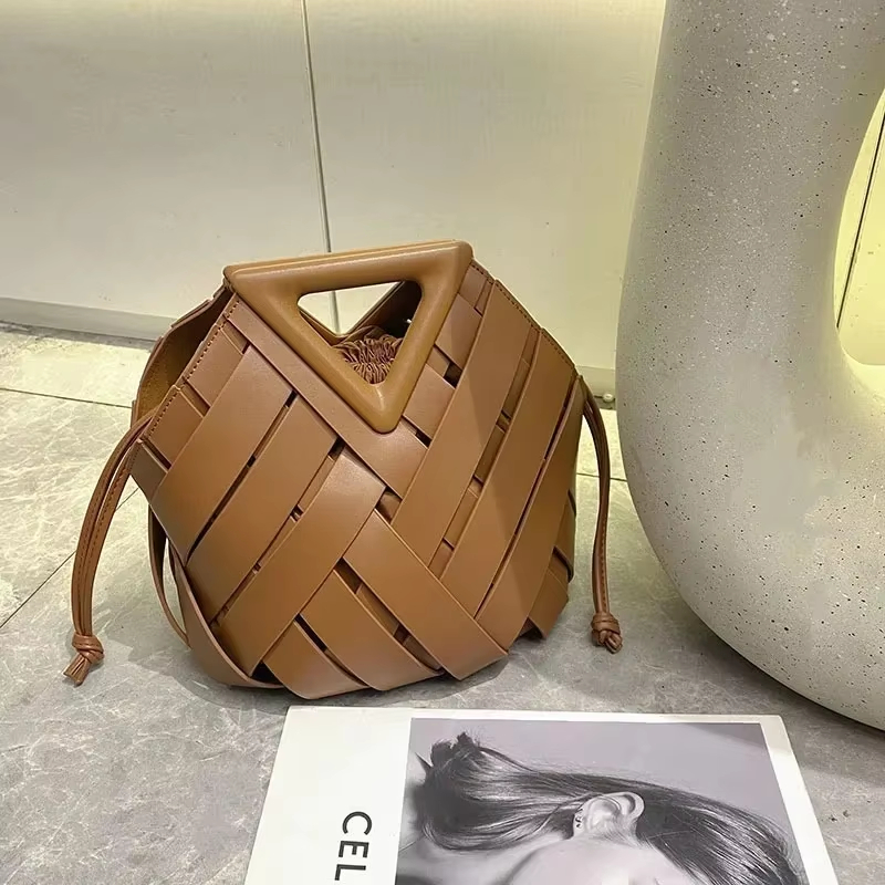 Trendy Vegan Leather Woven Tot - Women'S Accessories Purse 评论和价格